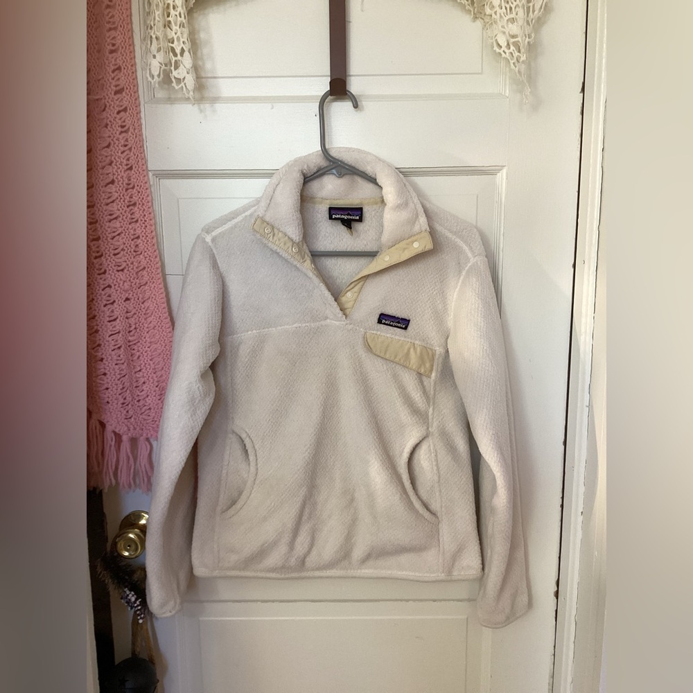 Patagonia Off-White Fleece Jacket